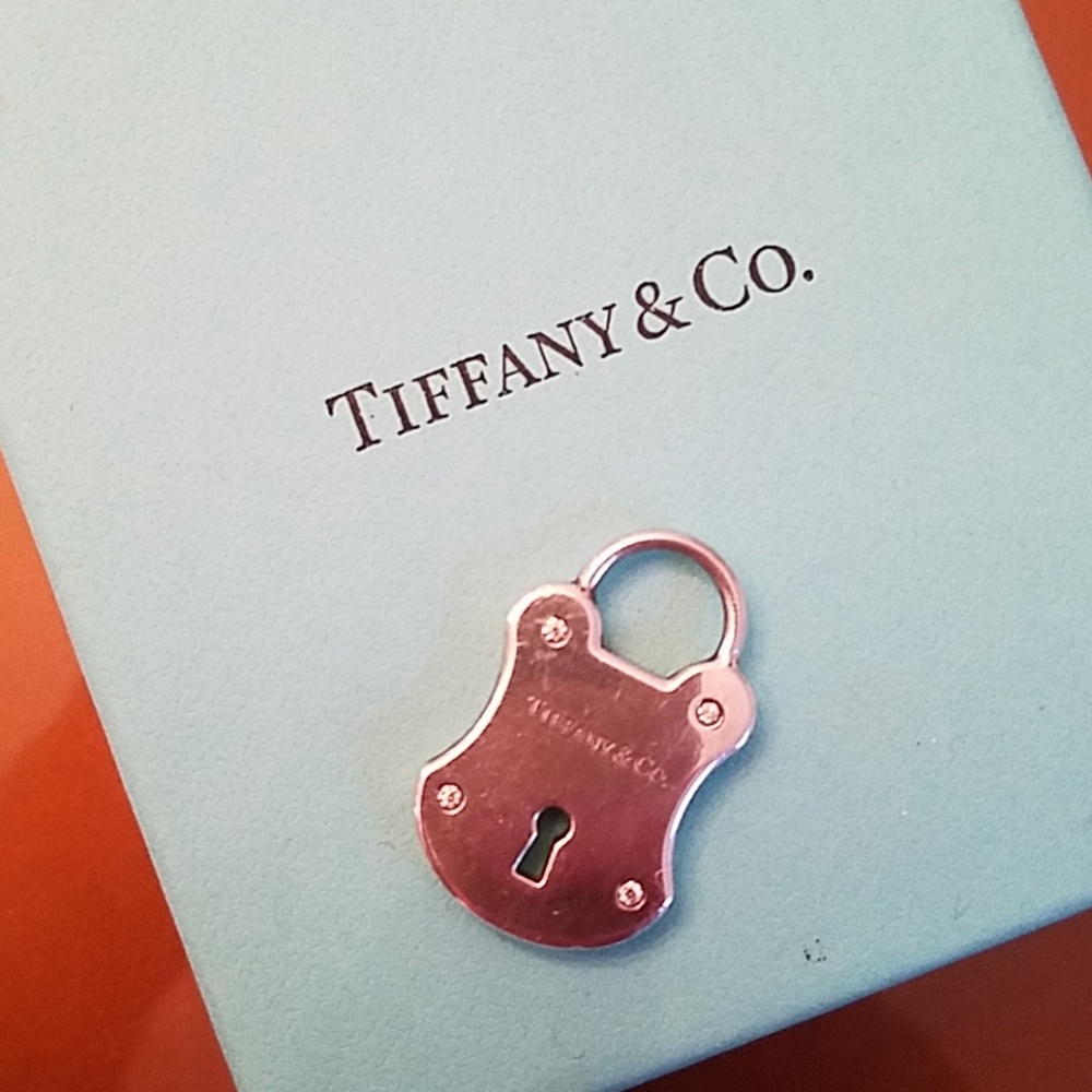 Tiffany silver pendant with diamond
